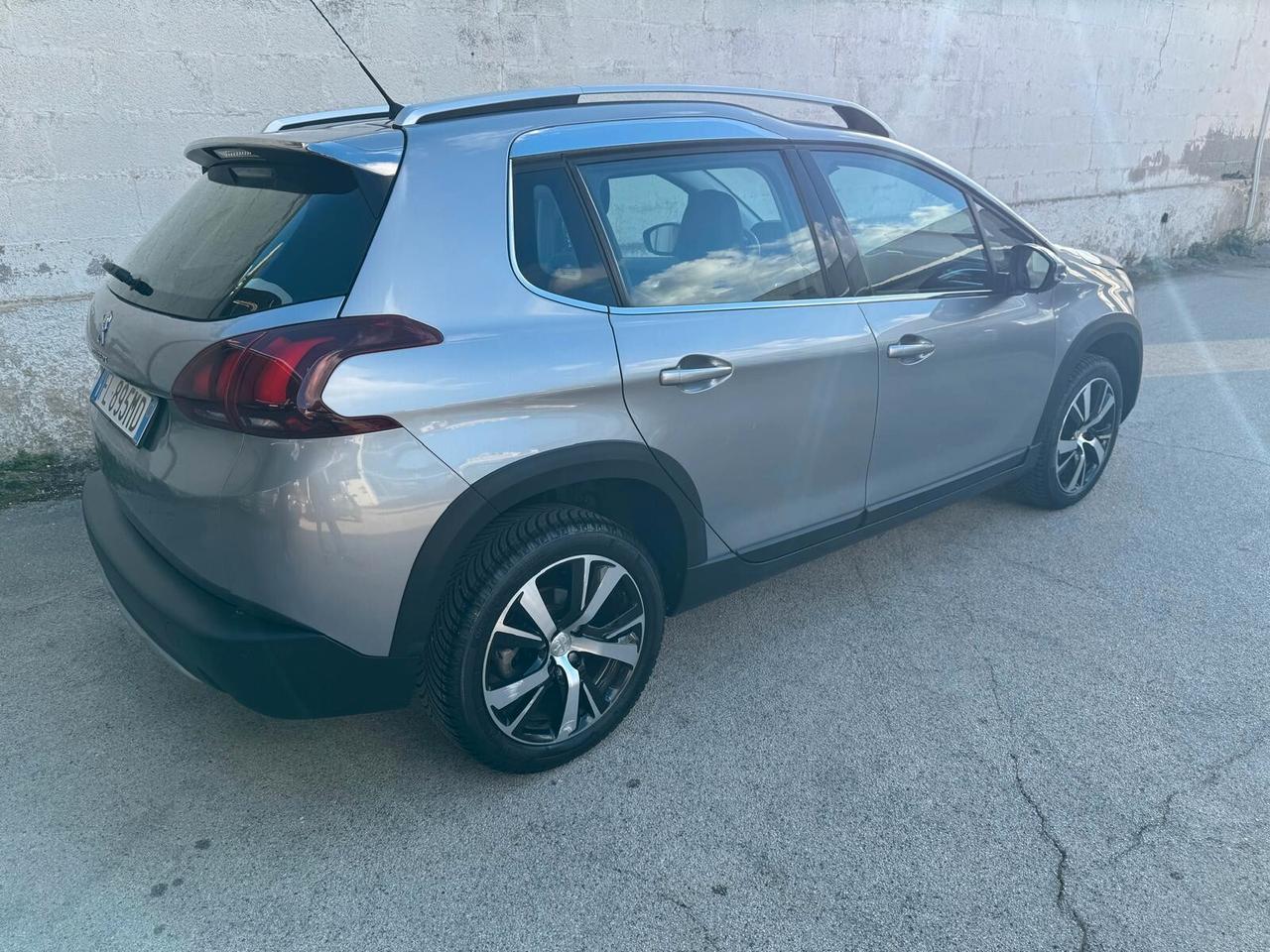 Peugeot 2008 BlueHDi 100 Allure