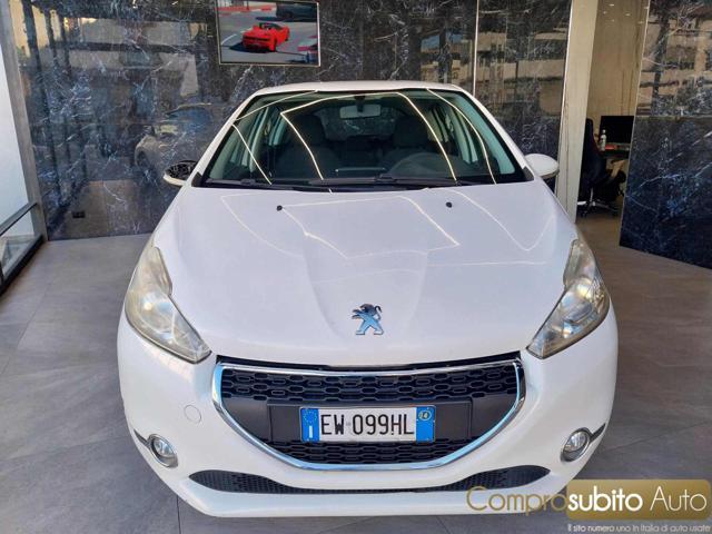 PEUGEOT 208 1.4 8V HDi 68CV 5p. Allure