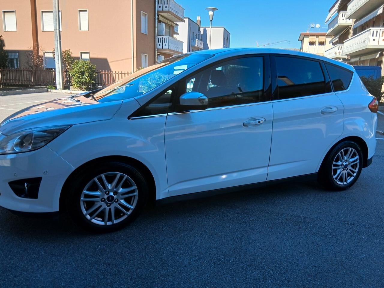 Ford C-Max 1.0 EcoBoost 100CV Titanium pronta consegna