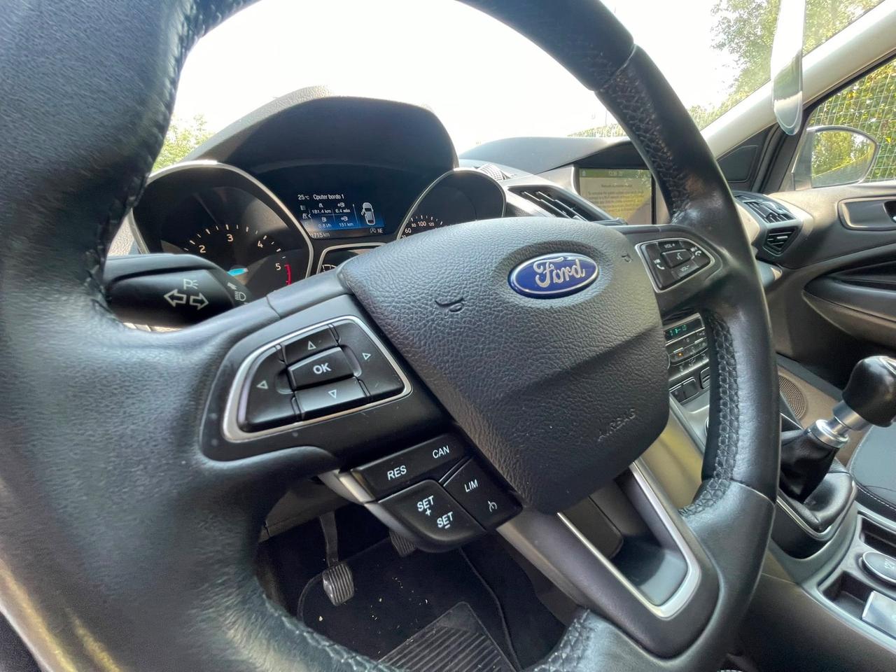 Ford Kuga 2.0 TDCI 120 CV S&S 2WD Powershift ST-Line