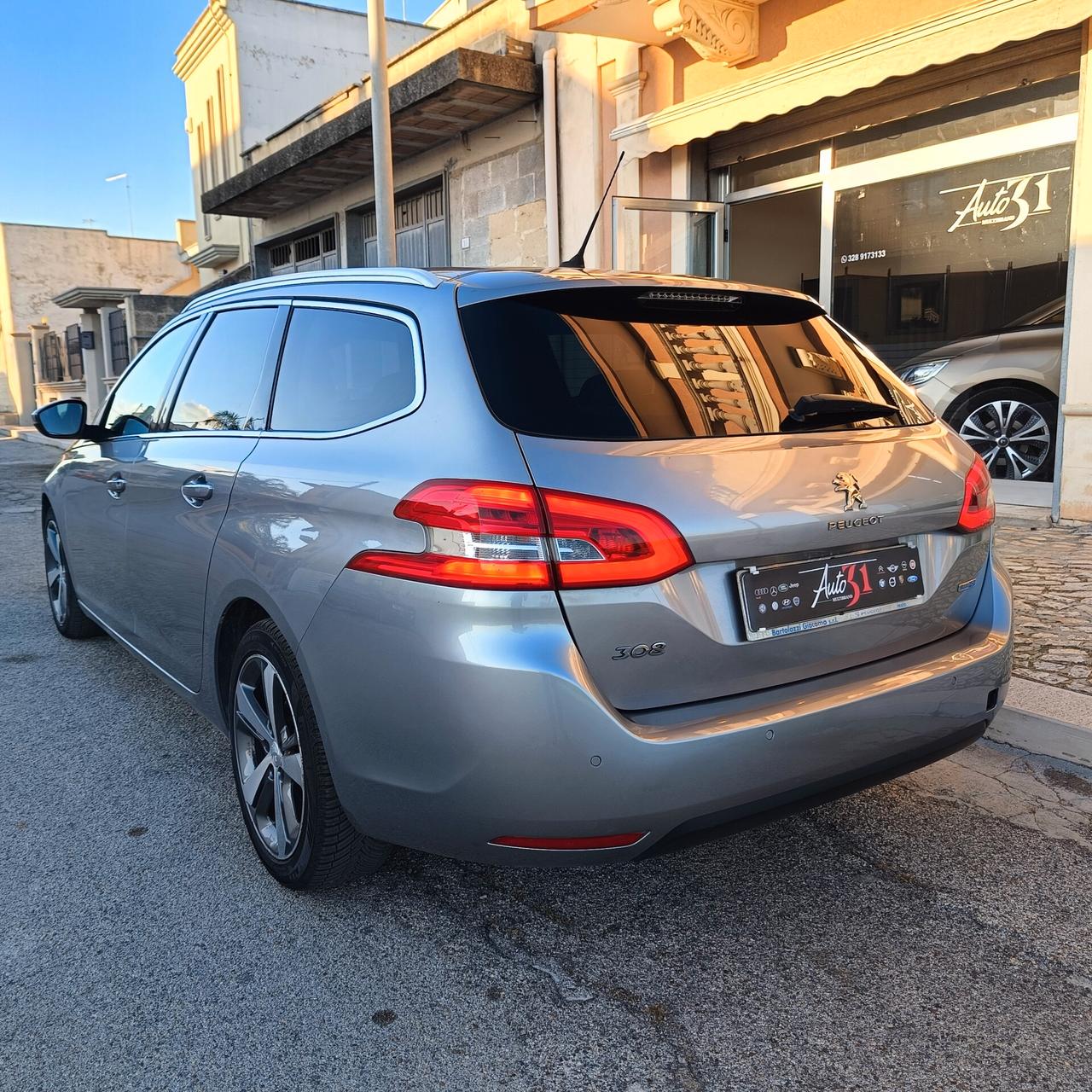 Peugeot 308 BlueHDi 120 S&S SW Allure