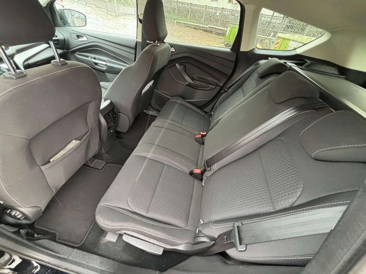 Ford Kuga 2.0 tdci Business s&s 2wd 120cv powershift my19.25