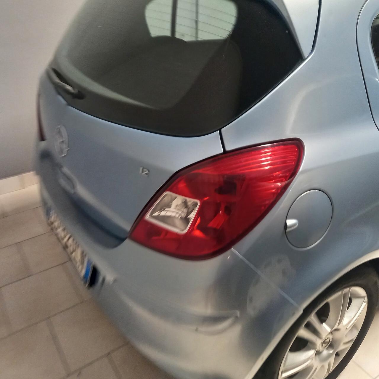 Opel Corsa 1.2 5 porte Easytronic Club
