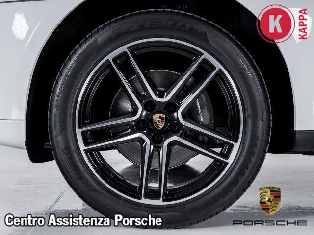 Porsche Macan 2.0 Sport Design