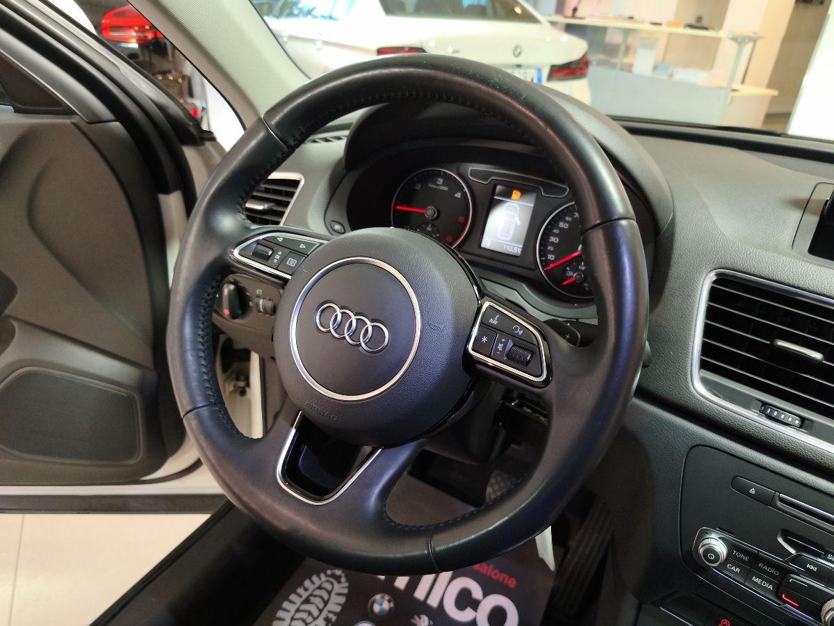 AUDI Q3 2.0 TDI 120CV S-tronic Sport