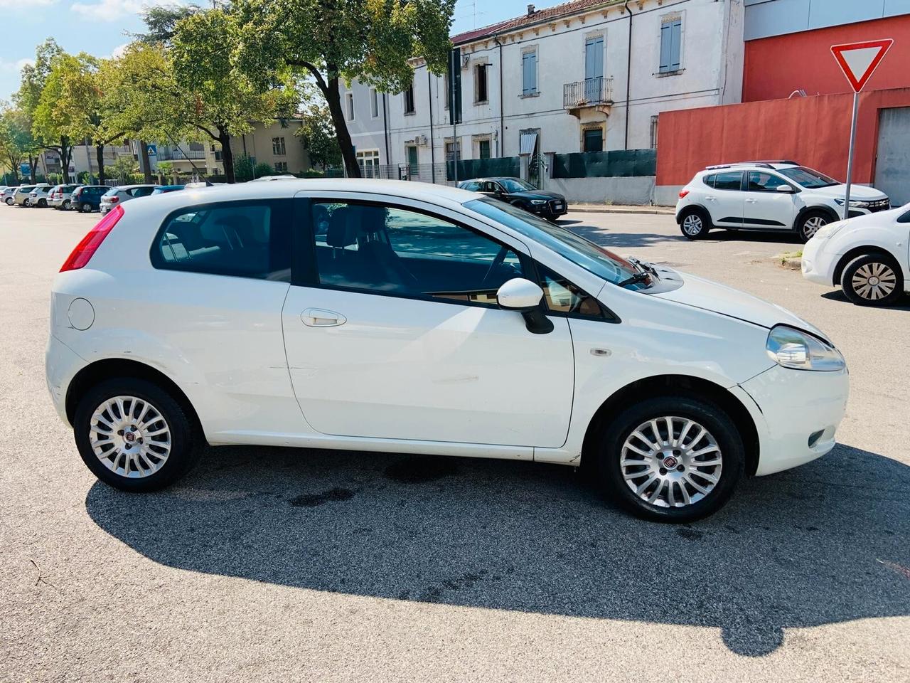 Fiat Grande Punto 1.4 3 porte Active Natural Power