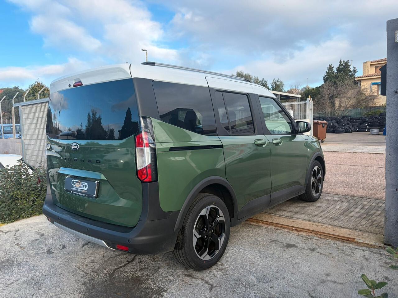 Ford Tourneo Courier FULL