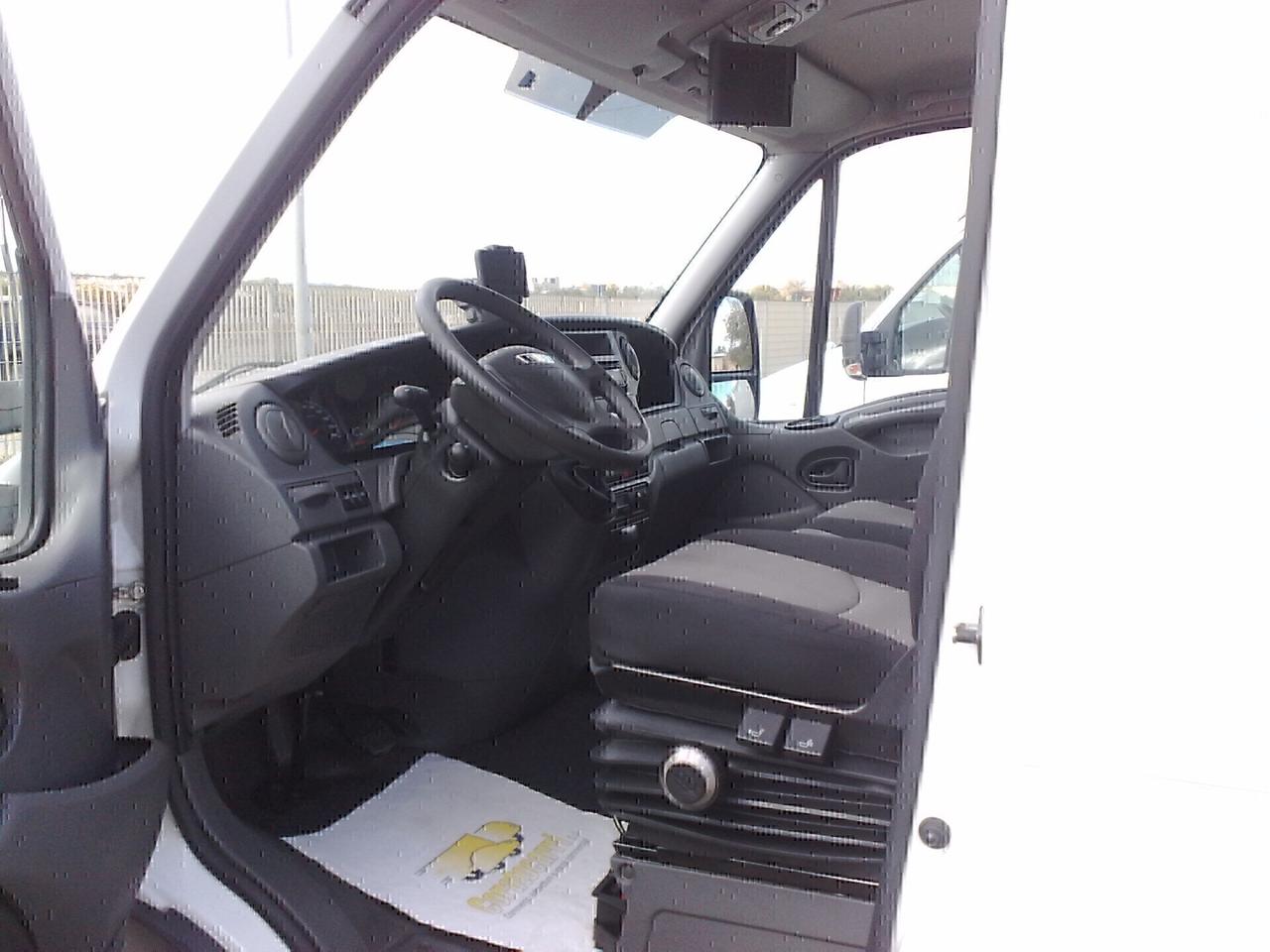 Iveco Daily 35s17 3000cc 170cv Automatico - 2014