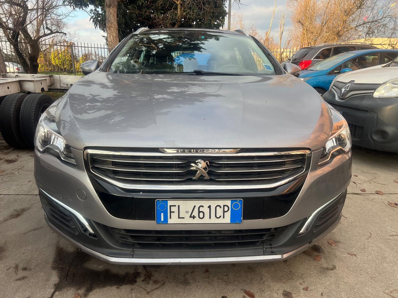 Peugeot 508 BlueHDi 120 EAT6 S&S SW Allure
