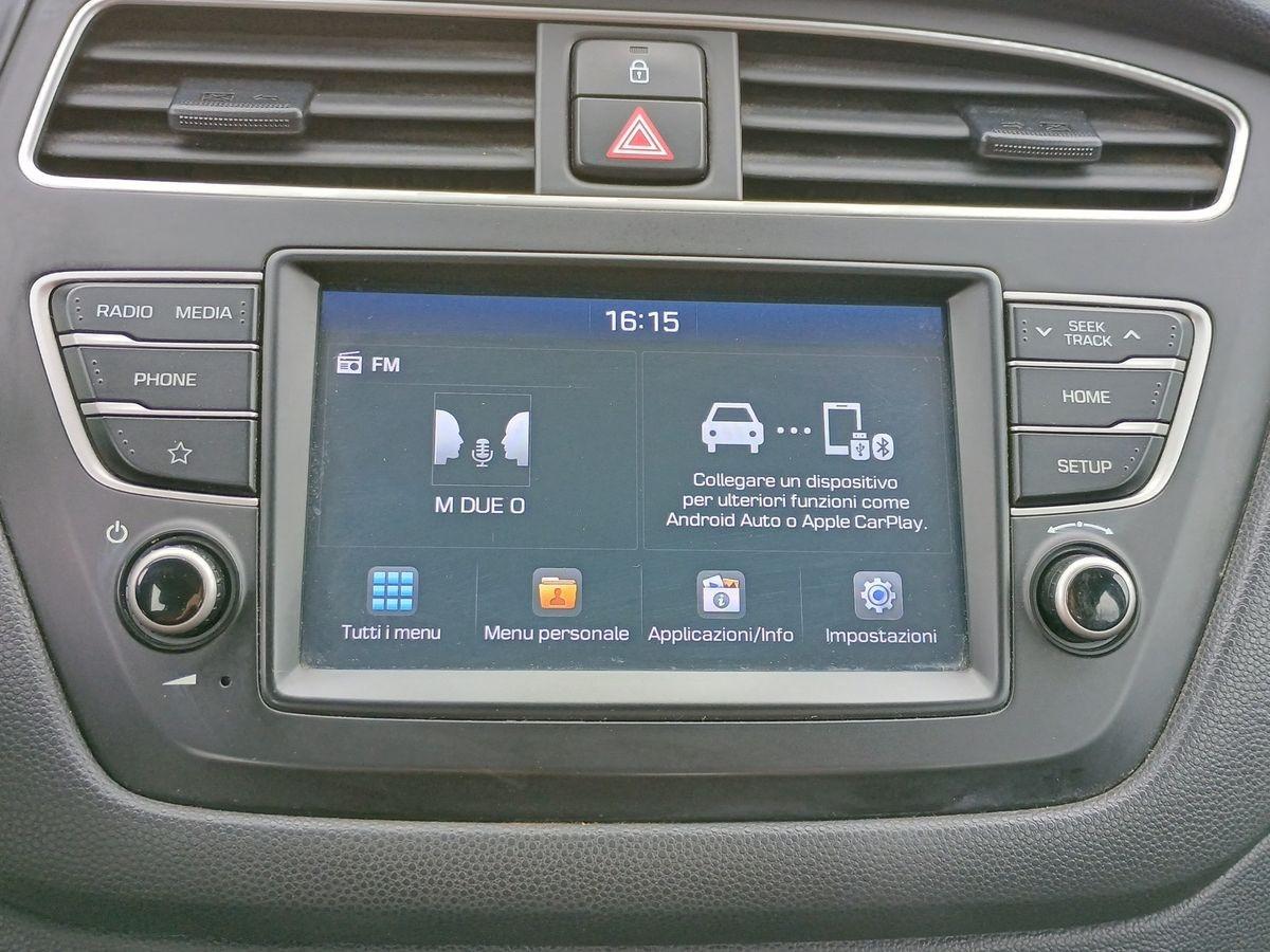 HYUNDAI i20 II 2018 - i20 1.2 mpi Connectline 75cv 5p