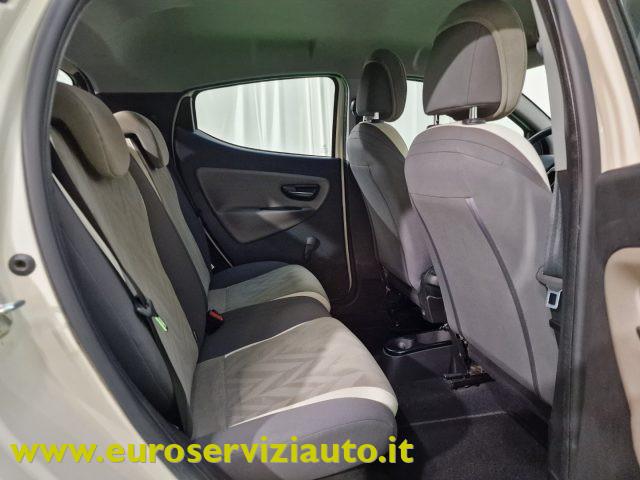 LANCIA Ypsilon 1.2 69 CV 5 porte Platinum
