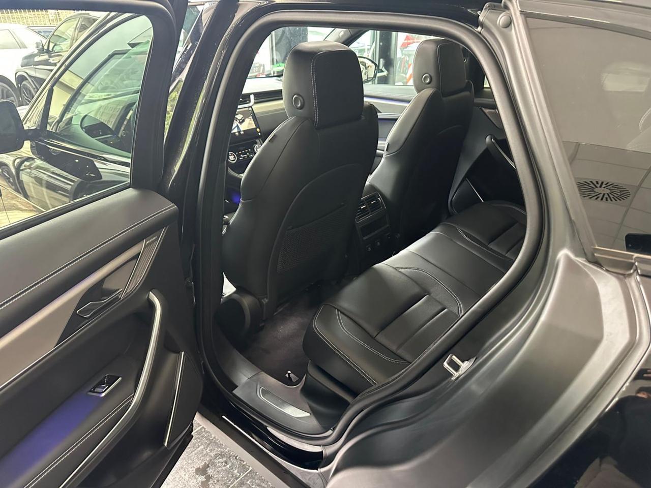 Jaguar F-Pace SE R-Dynamic AWD Navi Tetto C21 BlackPack RDynamic