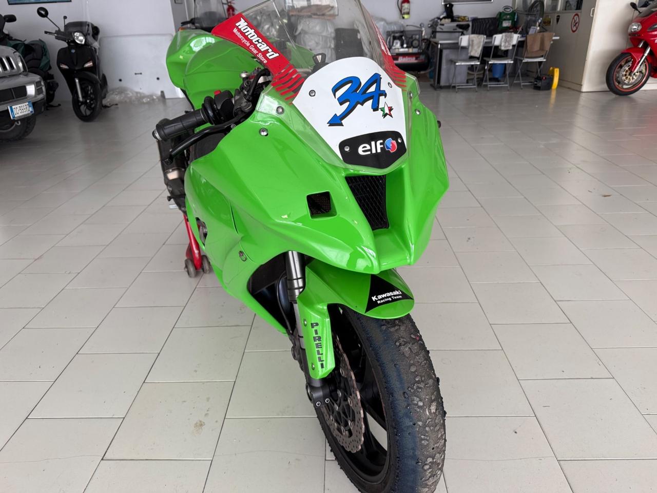 Kawasaki Ninja ZX - 10 R Pista