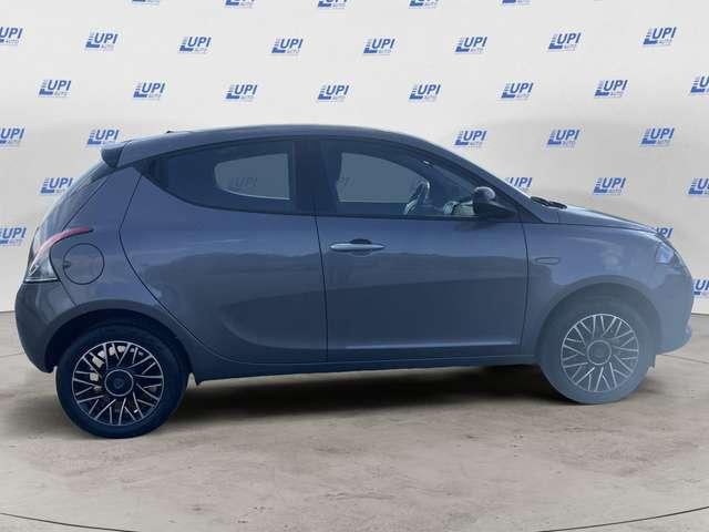 Lancia Ypsilon 1.0 firefly hybrid Platino s&s 70cv