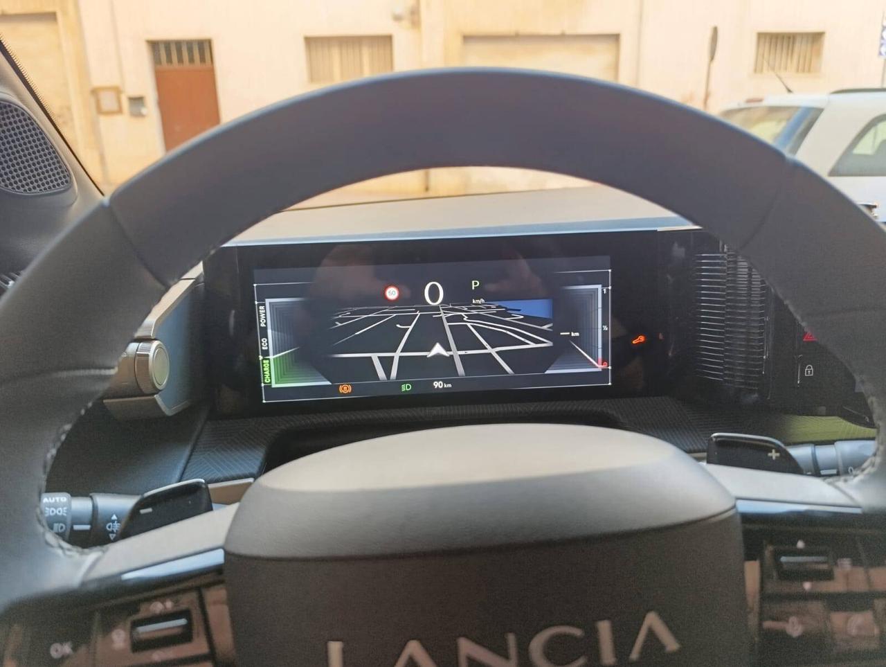 Lancia Ypsilon Hybrid e-DCT LX