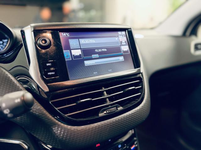 Peugeot 2008 1.6 bluehdi Allure