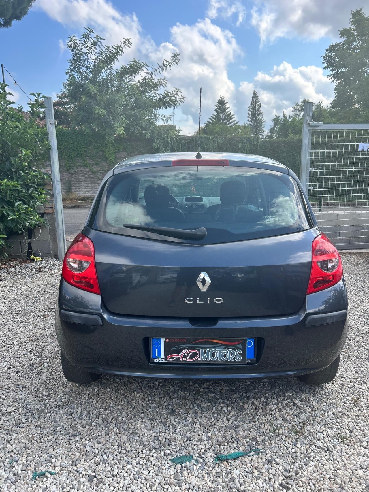 Renault Clio 1.2 16V 5 porte Le Iene