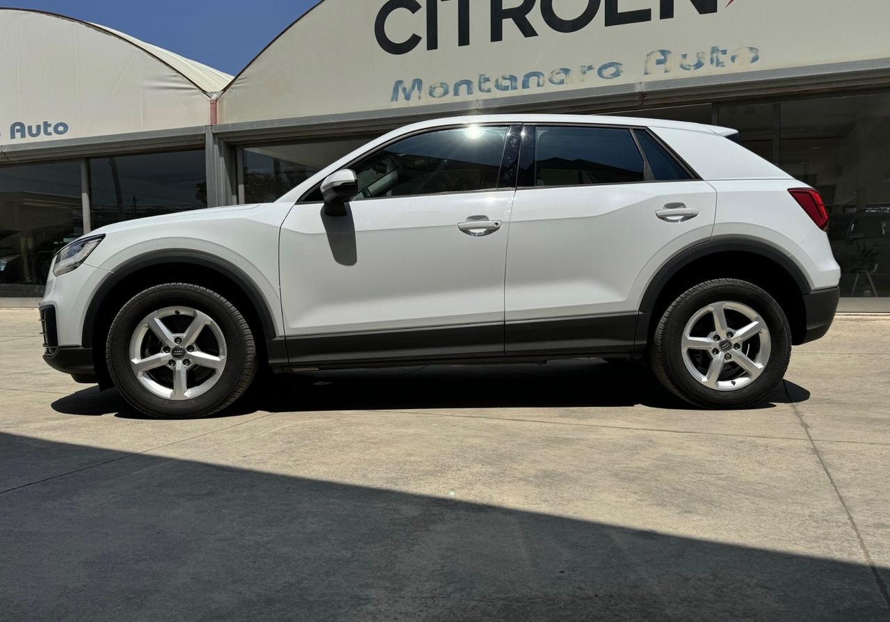 Audi Q2 35 TDI quattro S tronic Business Design