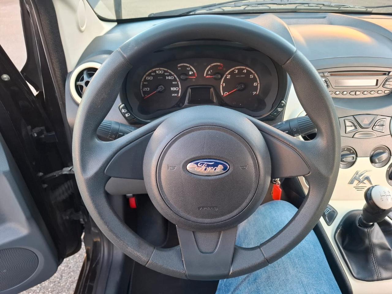 Ford Ka 1.2 benzina 2010 con SOLO 114.000 KM