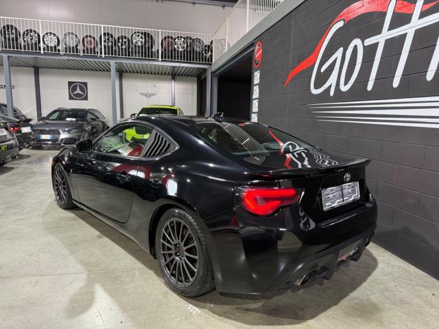 TOYOTA GT86 MANUALE RESTYLING