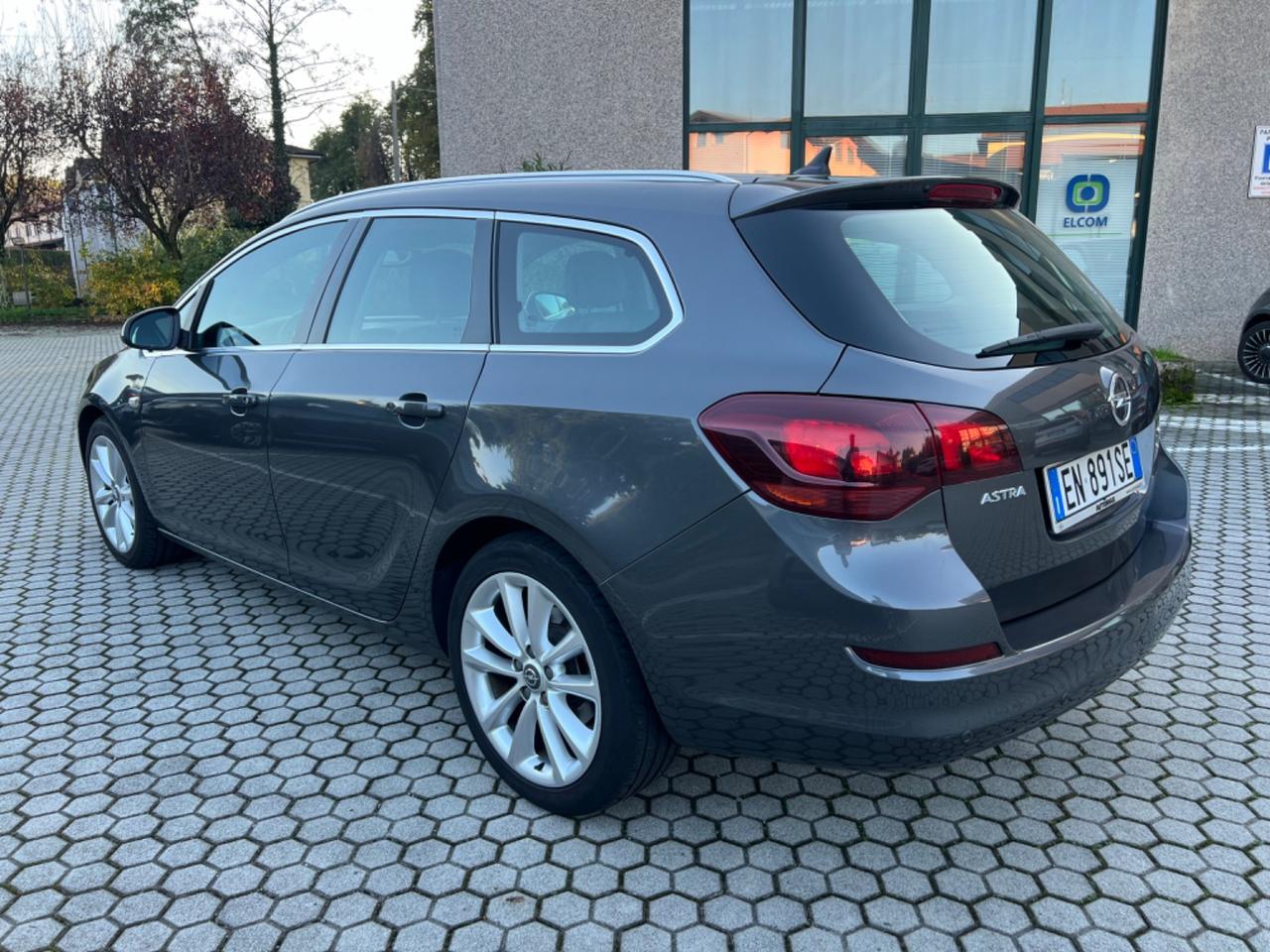 Opel Astra 1.7 CDTI 130CV Sports Tourer Cosmo Fleet