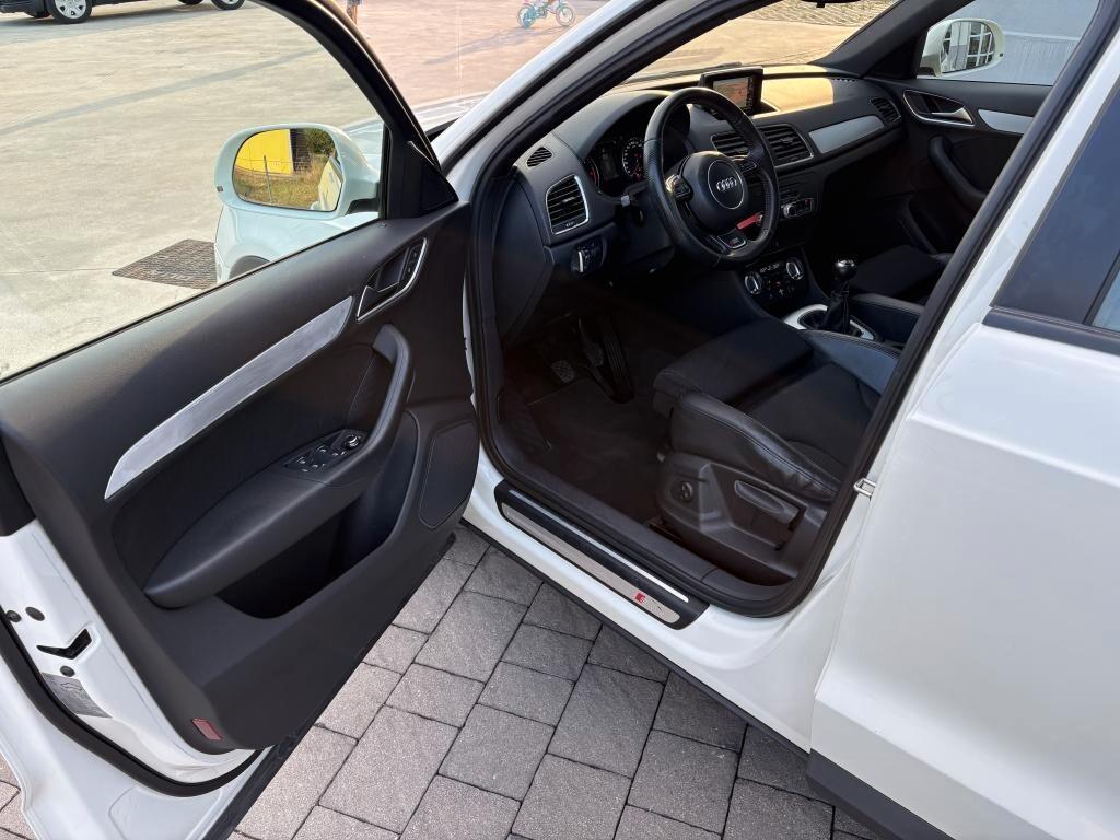 Audi Q3 2.0 TDI 140cv S LINE