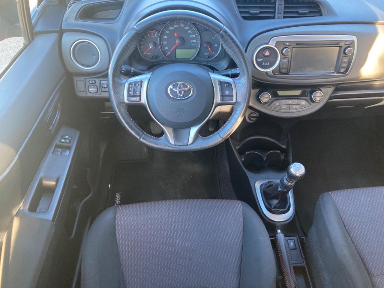 YARIS 1.3 BENZINA 5 PORTE(PROPRIETARIO UNICO)