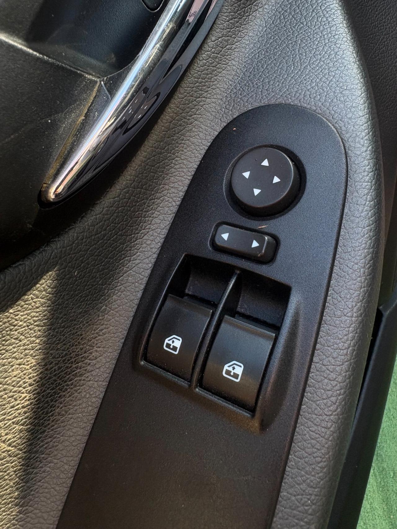Lancia Ypsilon 1.2 69 CV 5 porte Gold