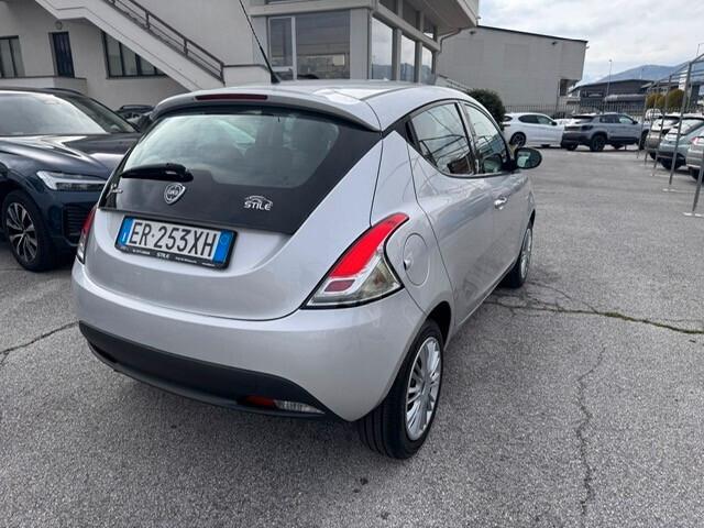 Lancia Ypsilon 1.2 69 CV 5 porte Silver