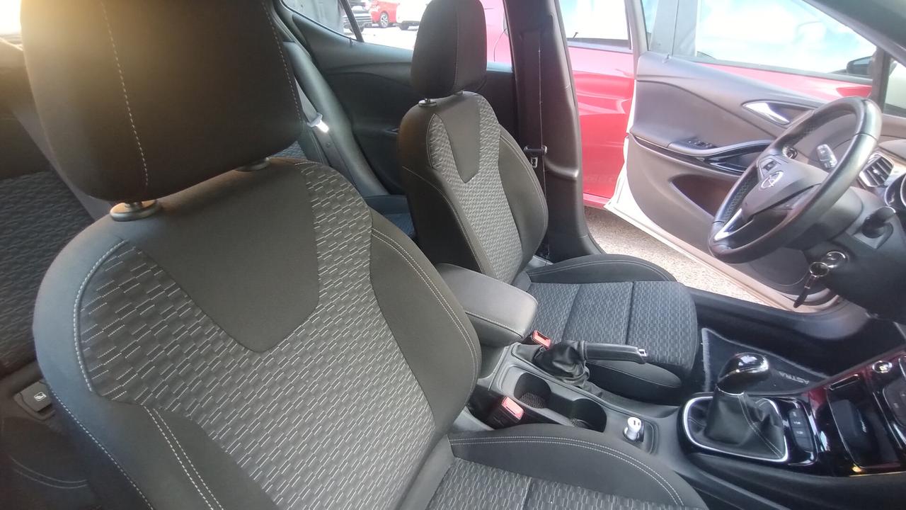 Opel Astra 1.6 CDTi 136CV Start&Stop 5 porte Dynamic NEOPATENTATI