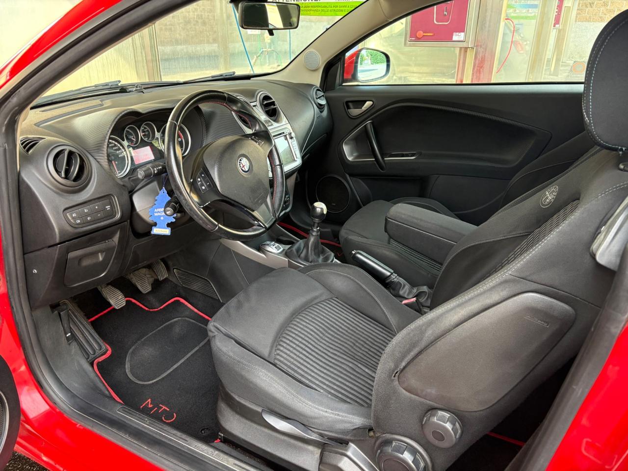 Alfa Romeo MiTo 1.6 JTDm 16V Distinctive Sport Pack