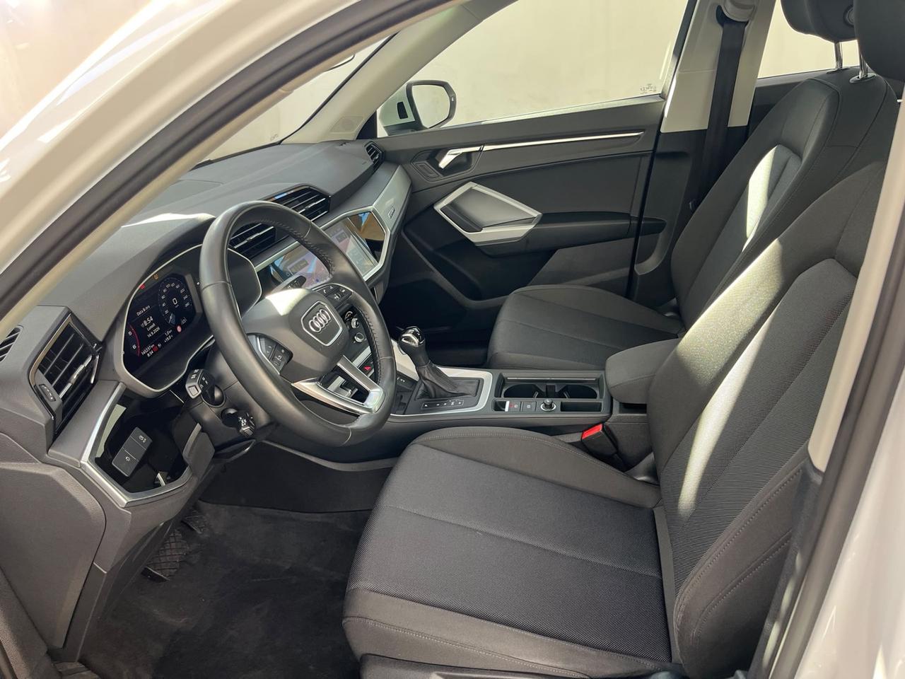 Audi Q3 40 TDI quattro S tronic Business Advanced