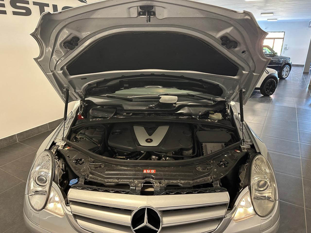 MERCEDES-BENZ R 320CDI 224CV 4 MATIC 6 POSTI