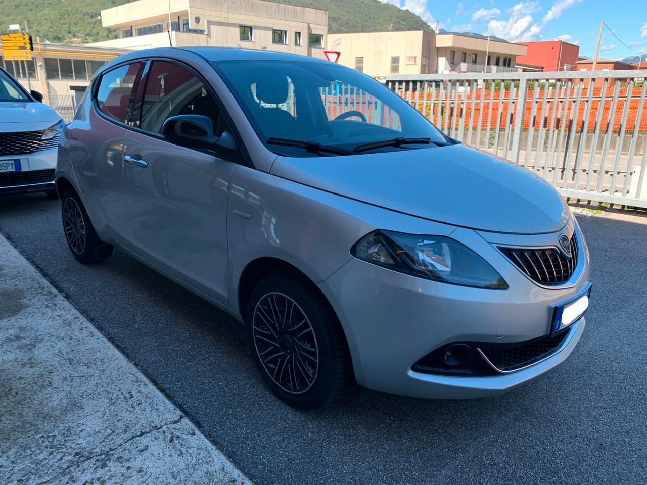 Lancia Ypsilon 1.0 FireFly 5 porte S&S Hybrid Ecochic Gold