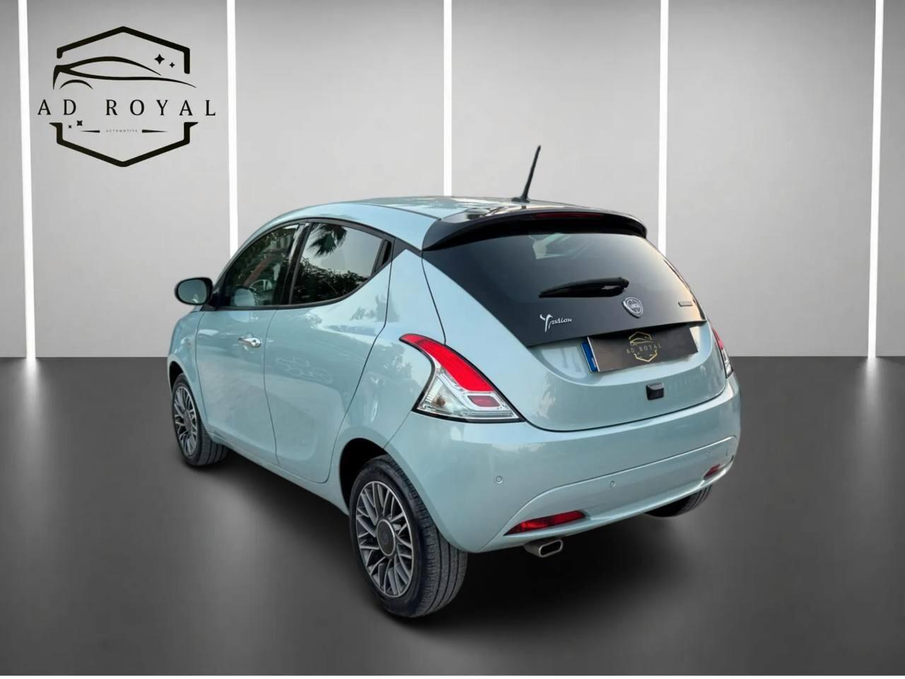 Lancia Ypsilon 1.0 FireFly 5 porte S&S Hybrid Alberta Ferretti 10/2023