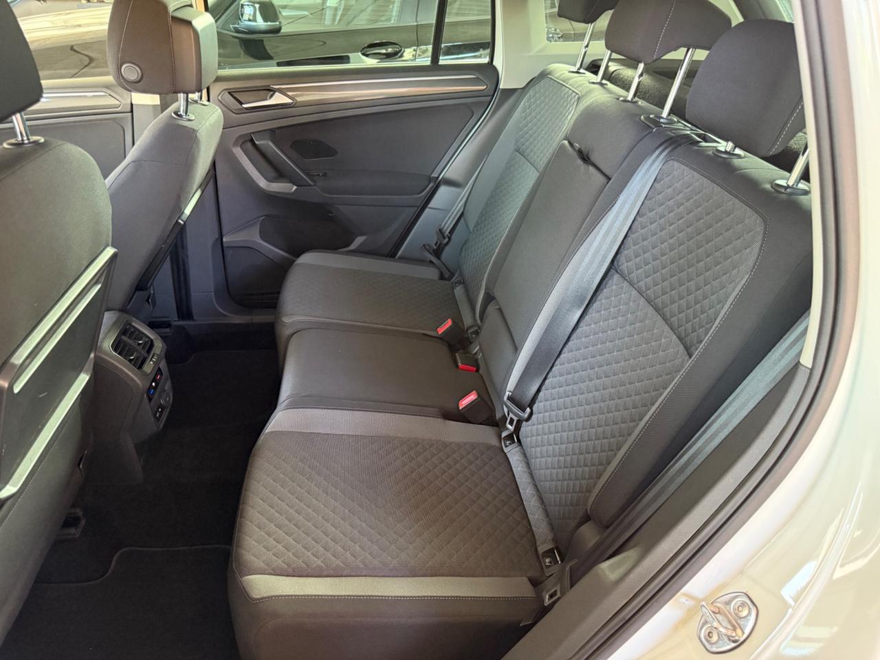 Volkswagen Tiguan 1.5 TSI 150 CV DSG Advanced R-Line GOMME NUOVE