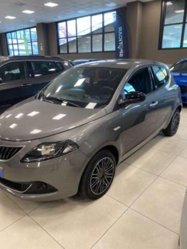 Lancia Ypsilon 1.0 FireFly Hybrid Gold