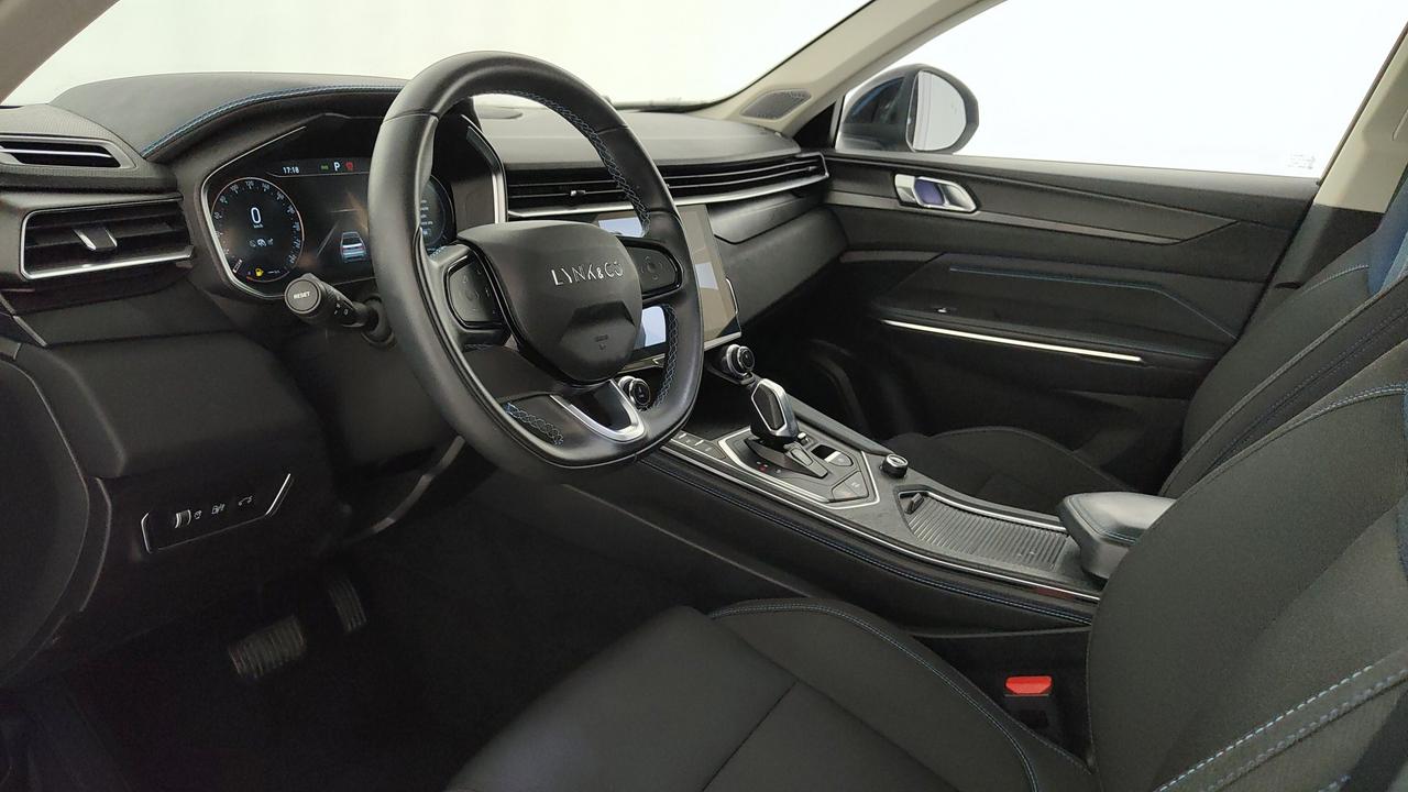 LYNK & CO 01 1.5 td phev auto