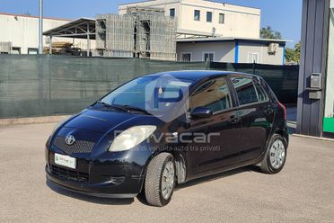 TOYOTA Yaris 1.0 5 porte