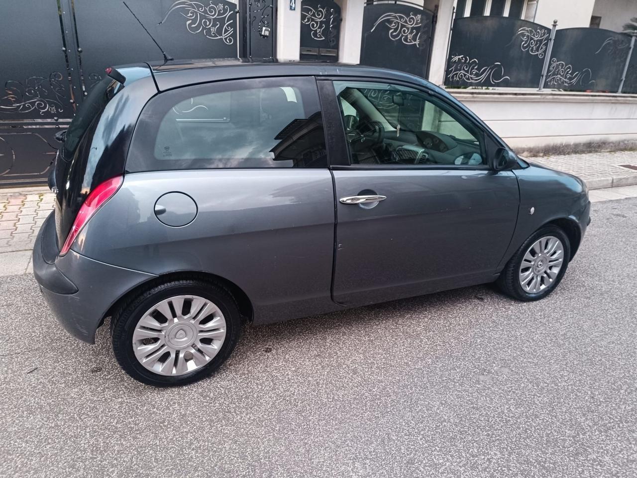 Lancia Ypsilon 1.2 GPL