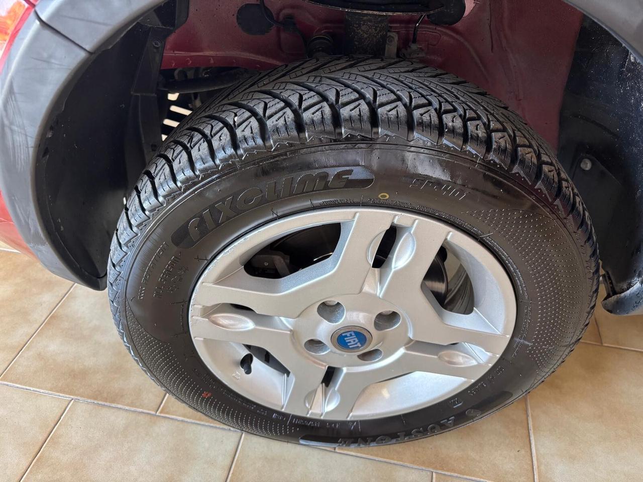FIAT PANDA ANNO 2005 DS 1.3 MULTIJET 4X4 ADATTA NEOPATENTATI KM 169 MILA