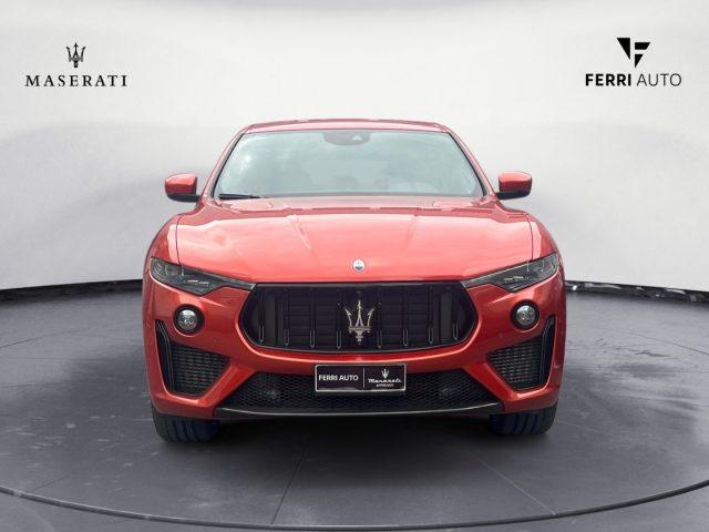 MASERATI Levante V8 580 CV AWD Trofeo