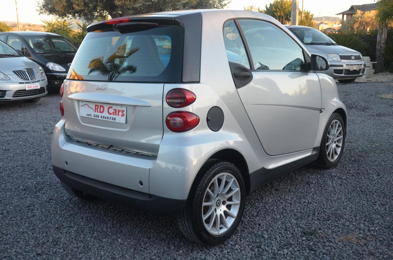 Smart fortwo. 1.0 benzina con tetto panoramico