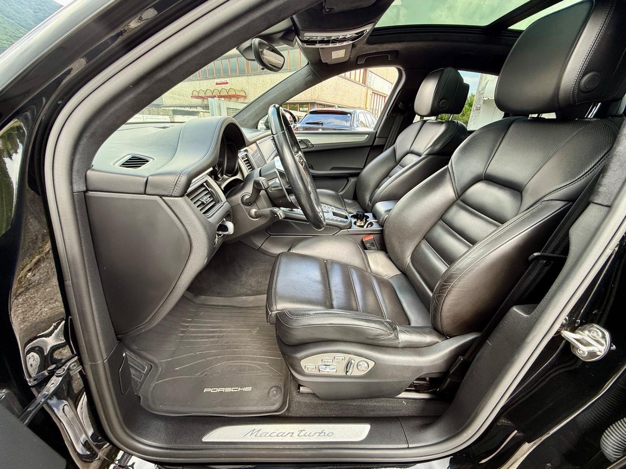 Porsche Macan 3.6 Turbo Performance PORSCHE APPROVED