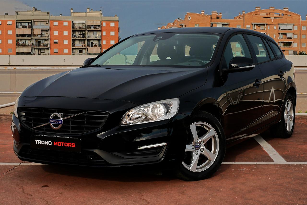 Volvo V60 D2 R-design