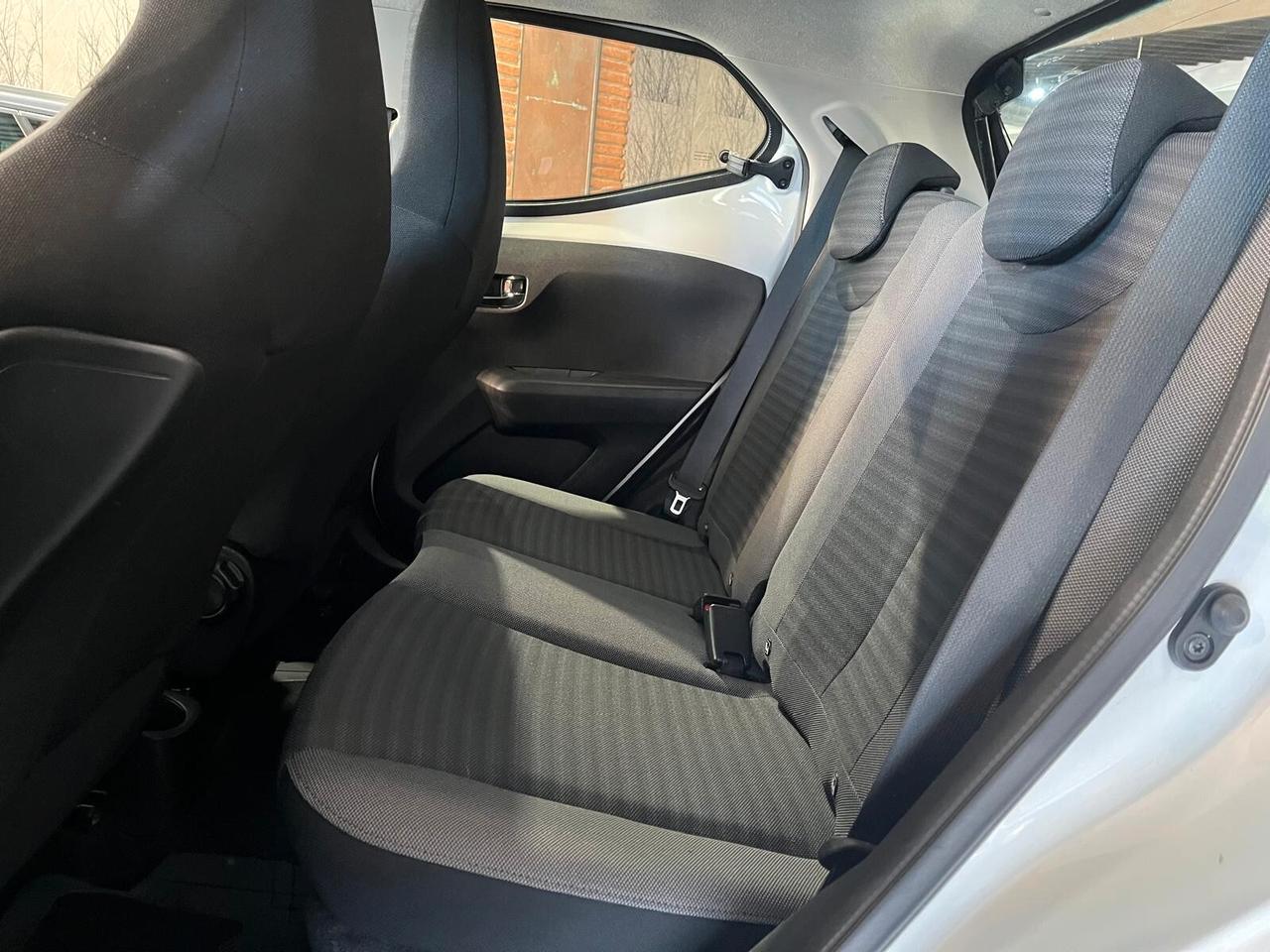 Toyota Aygo 1.0 VVT-i 72 CV 5 porte x-play