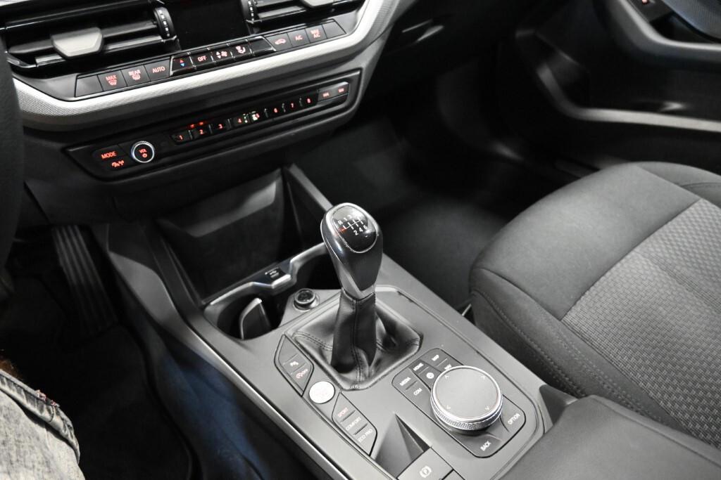 BMW 116D 6M BUSINESS ADVANTAGE *2022