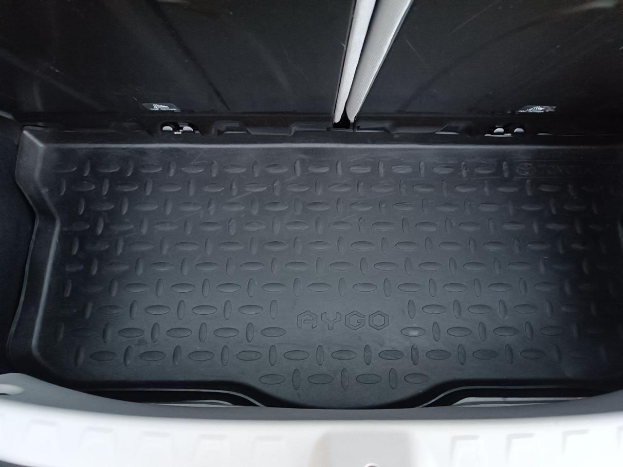 TOYOTA Aygo 1.0 VVT-i 69 CV 5 porte x-play