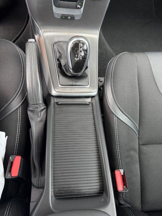 VOLVO V40 D2 2.0 120cv Geartronic Momentum DISTRIB. OK-BOLLO