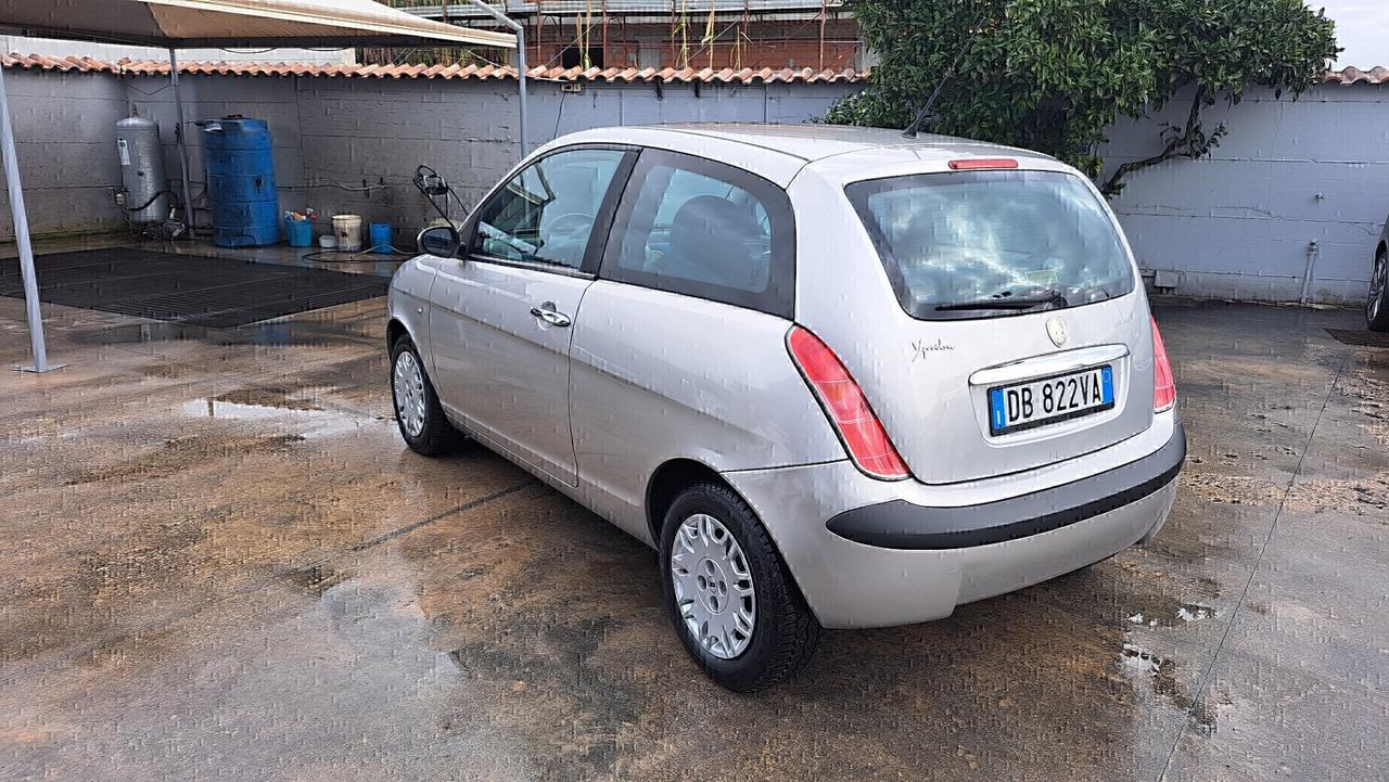 Lancia Ypsilon 1.2 Oro 60Cv